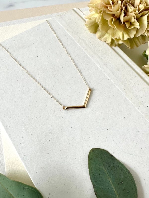 Product Image for  GOLD GEO V BAR NECKLACE